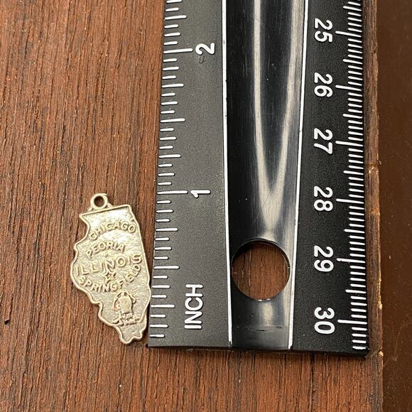 Vintage Bell Trading Post 925 Sterling Silver Illinois State Map Pendant Charm - Picture 3 of 3